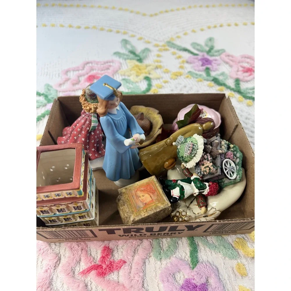 Vintage Figurine Lot Graduation Girl Raggedy Ann Butterfly‎ Trinket Box Decor